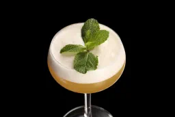 Pineapple & Yuzu Meringue Sour lifestyle thumbnail