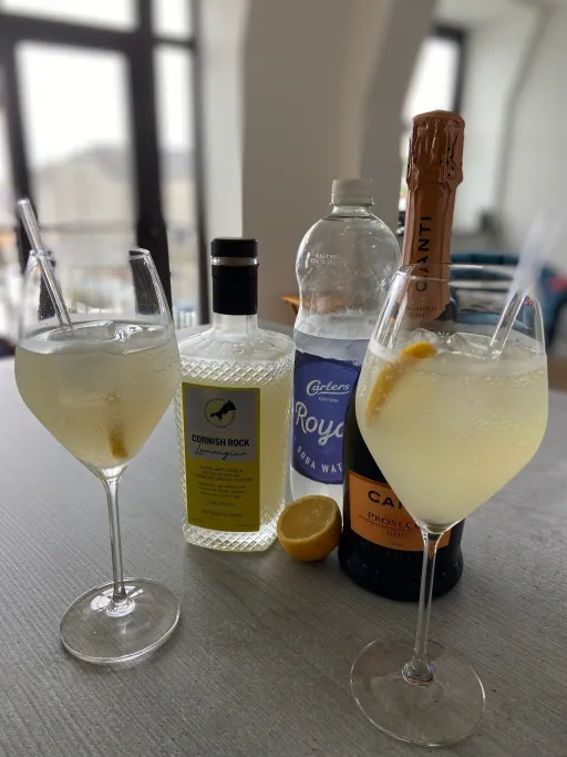 Lemon Flower Spritz Image