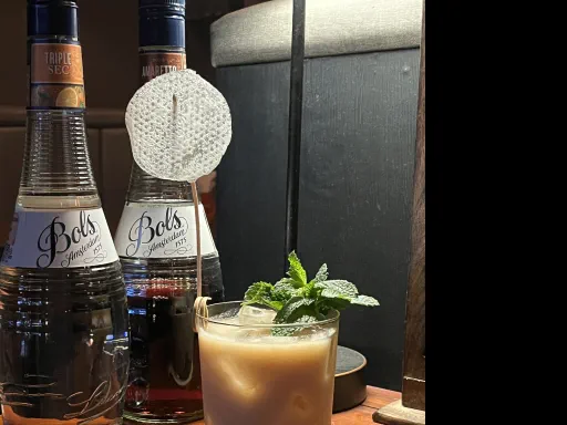 Full Moon Mai-Tai