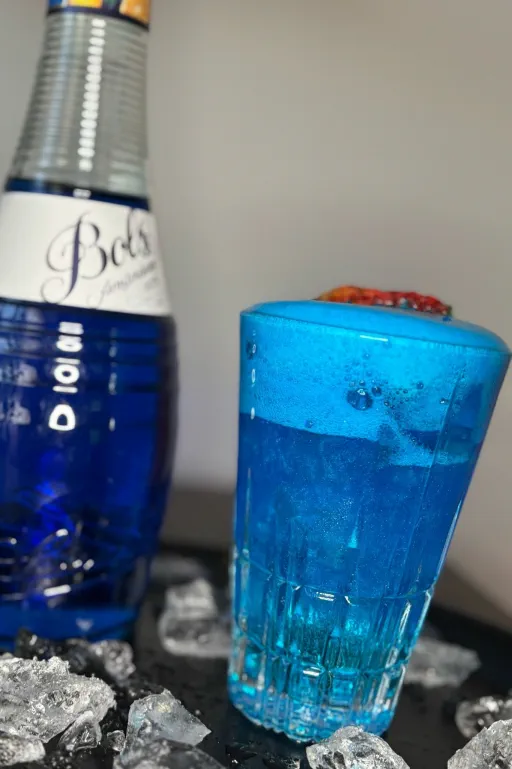 Electric Stardust Cocktail Recipe | Master Bartender
