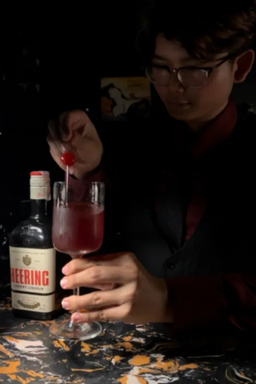 Min cherry red crown Image