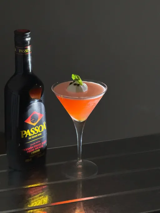 X Lova Martini