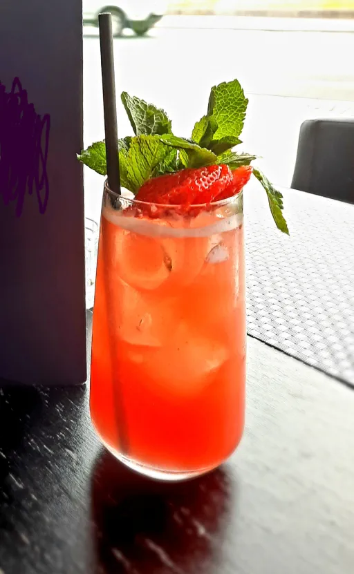 Centre Court Cooler Image