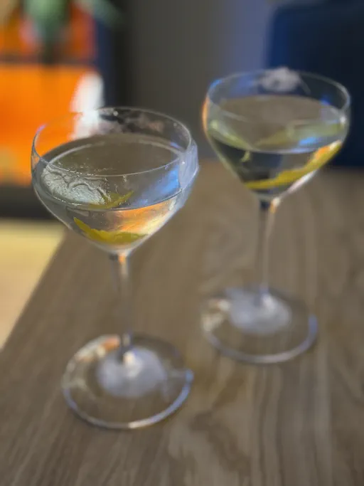 Martini (Wet) with Vault Coastal