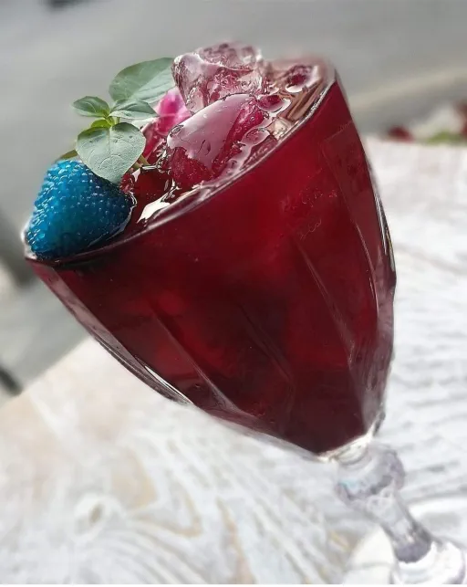 50 shades of berries! Image