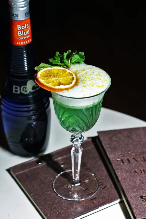 Night Behind Wallbanger Image