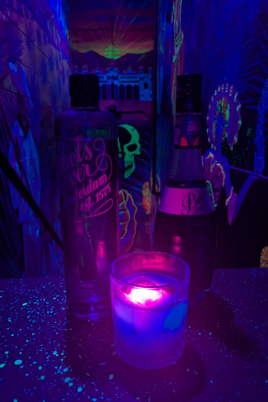 Neon/Neoff