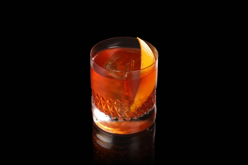Formidable Negroni lifestyle image