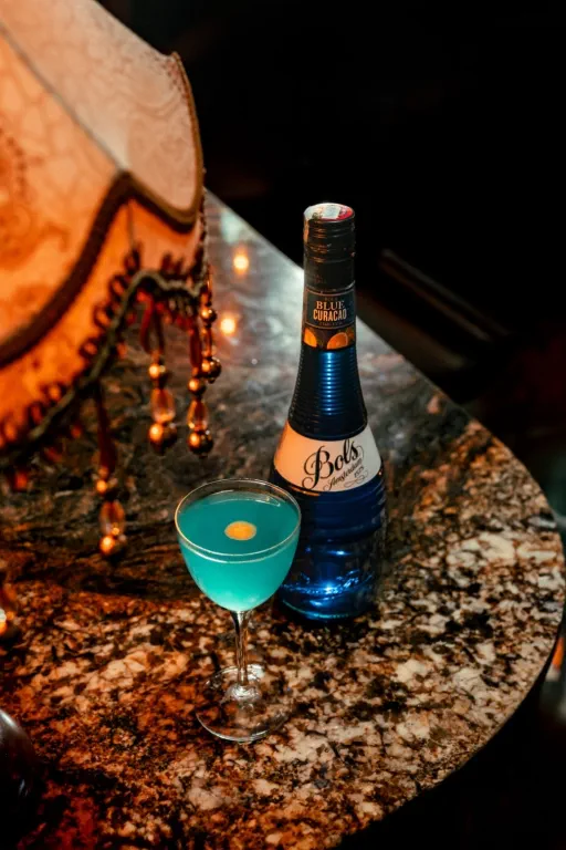 BLUE DONNA