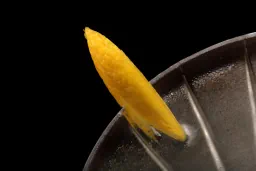 Vesper Dry Martini lifestyle thumbnail