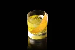 White Negroni lifestyle thumbnail