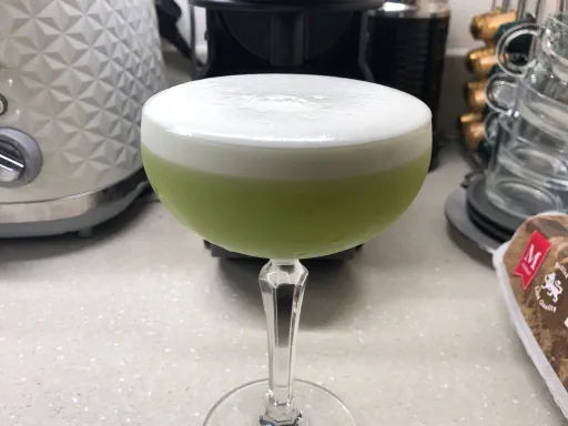 Gin Basil Sours Image