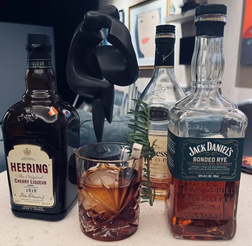 Vieuxx Cherr-ey (pronounced Vee Cheer-hey) Image