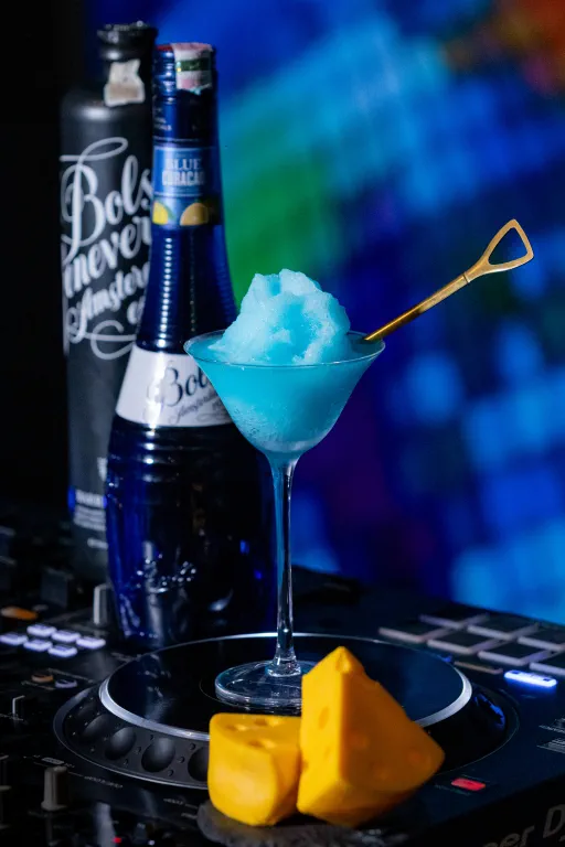 Catch Me If You Can Image