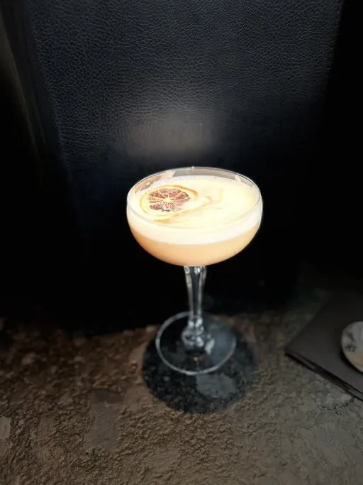 Gold Nail Sour