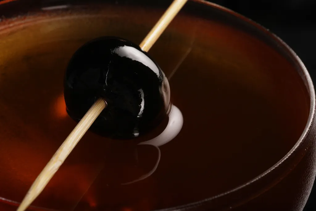 Mole Manhattan lifestyle image