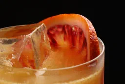 Sloe Kiss lifestyle thumbnail