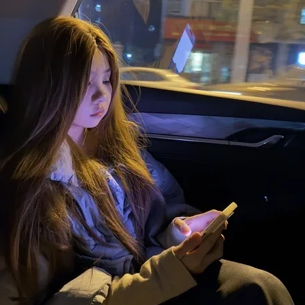 Zoya 周&rsquo;s avatar