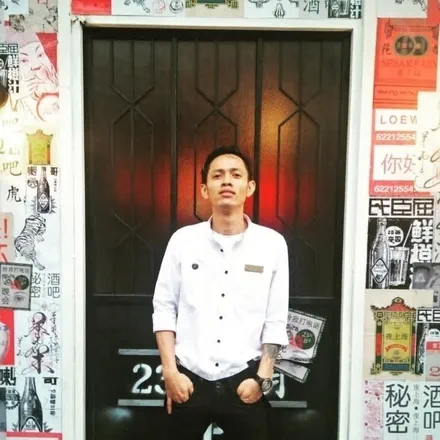 Mike Putra’s avatar