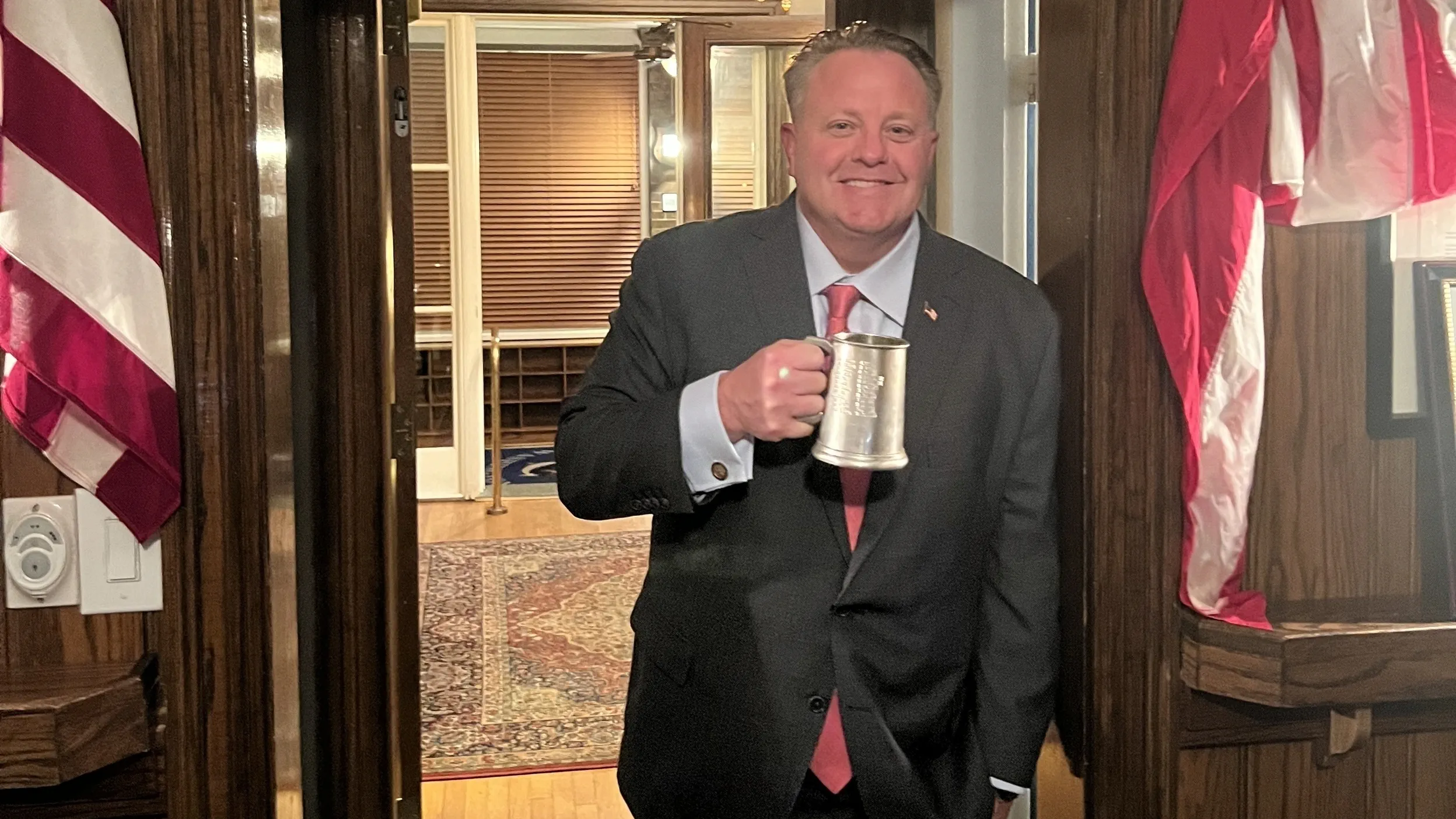 Robert Hyde header image