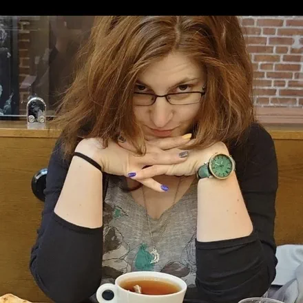 Esther Bensman ’s avatar